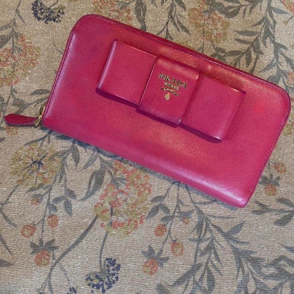 PRADA Saffiano Peonia Fiocco Bow Wallet - Picture 2 of 8